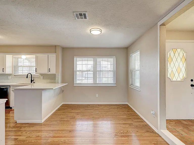 206 Del Mar Dr — Photo 9