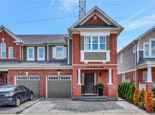 212 Waterbrook Ln, Kitchener, ON N2P 0H7