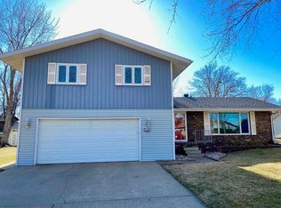 1205 Maple St, Yankton, SD 57078