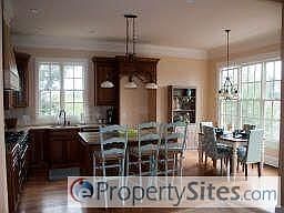 4th image of 2604 Canterbury Trl NE