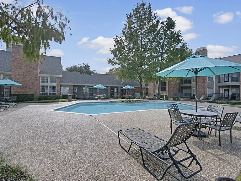 Indian Creek Apartments — Photo 15