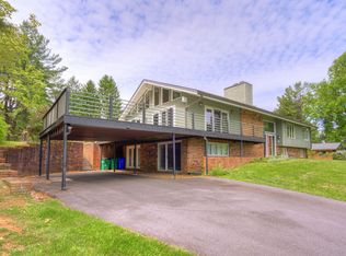 202 Fincastle Dr, Blacksburg, VA 24060