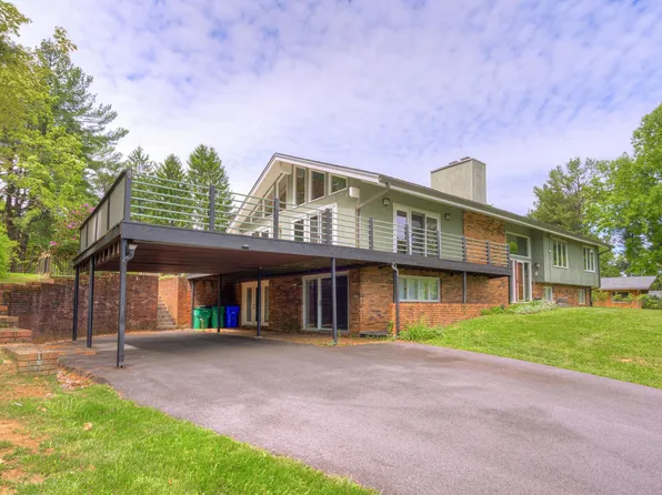 202 Fincastle Dr, Blacksburg, VA 24060