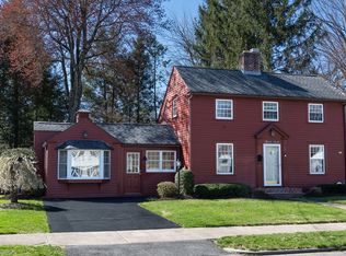 21 Weymouth St, Springfield, MA 01108