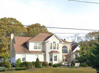 21 Homestead Dr, Coram, NY 11727