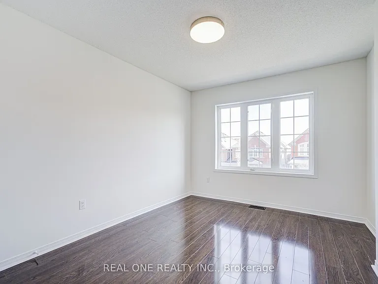 65 Westcliffe Cres — Photo 34