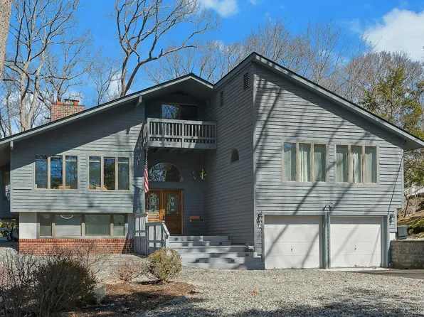 27 Deer Path Road, Tuxedo Park, NY 10987