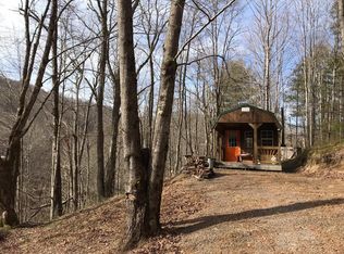 Marthas Ln, Troutdale, VA 24378