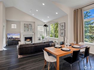 6831 NE 170th St UNIT 302, Kenmore, WA 98028