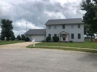 1029 Amanda Ct, Arthur, IL 61911