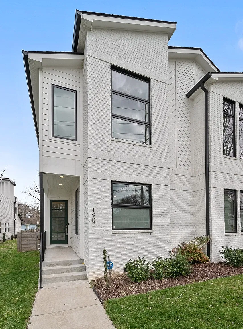 4 bed, 3.5 bath, 2494 sqft, $4,500 — Photo 1