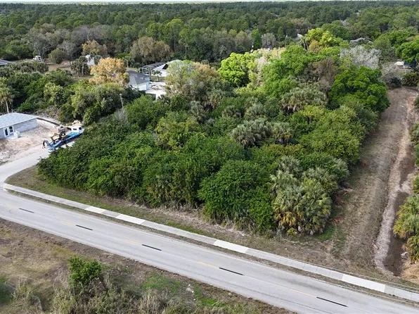 304 W 6th St, Lehigh Acres, FL 33972