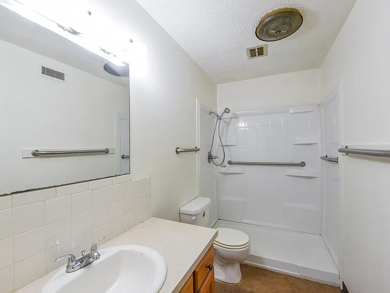 914 S 25th St #4 — Photo 7