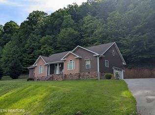 900 Twin Fawn Trl, Middlesboro, KY 40965