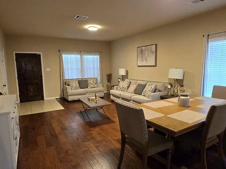 10111 Bitternut Hickory Ln — Photo 5