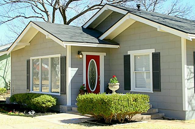 1st image of 841 Amarillo St