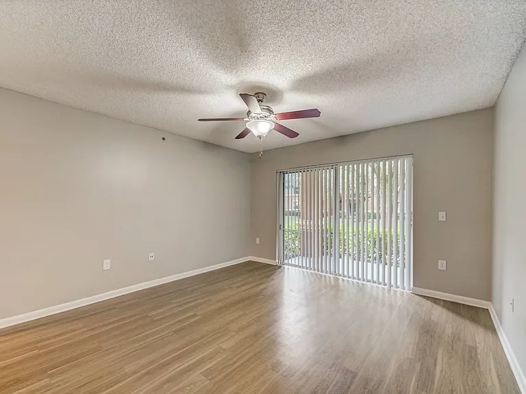 Pembroke Pines Landings Apartments — Photo 8