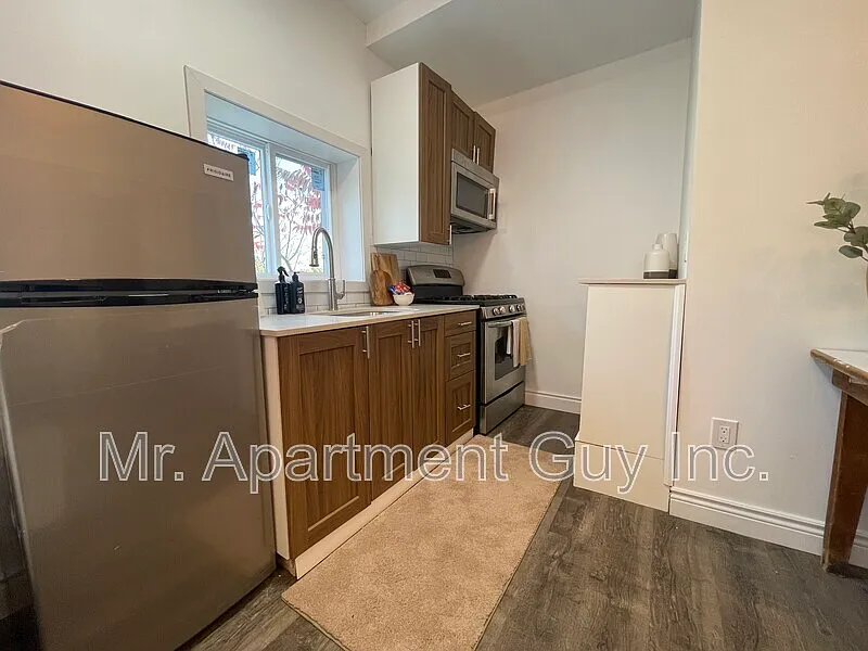 Studio, 1.0 bath, $1,245 — Photo 4
