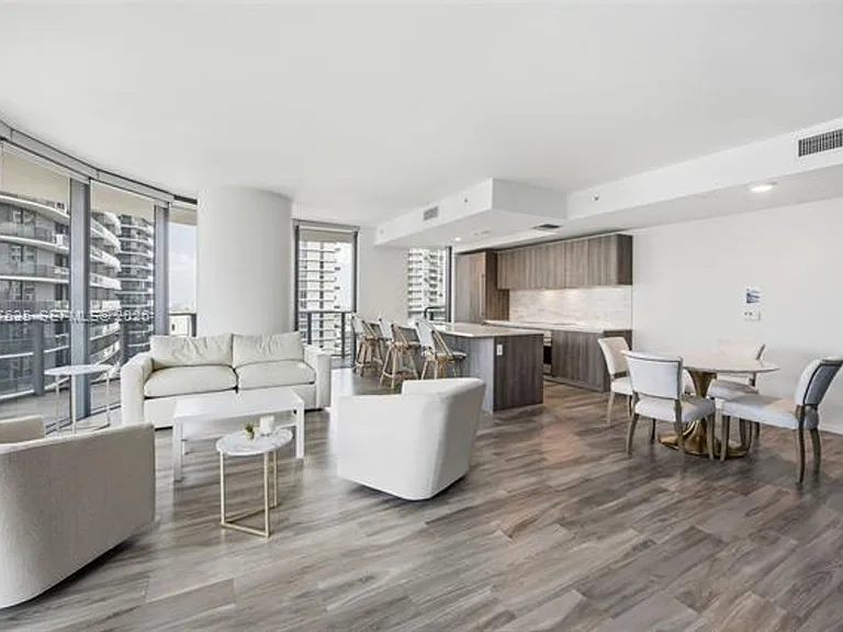801 S Miami Avenue Rd #3101 — Photo 3