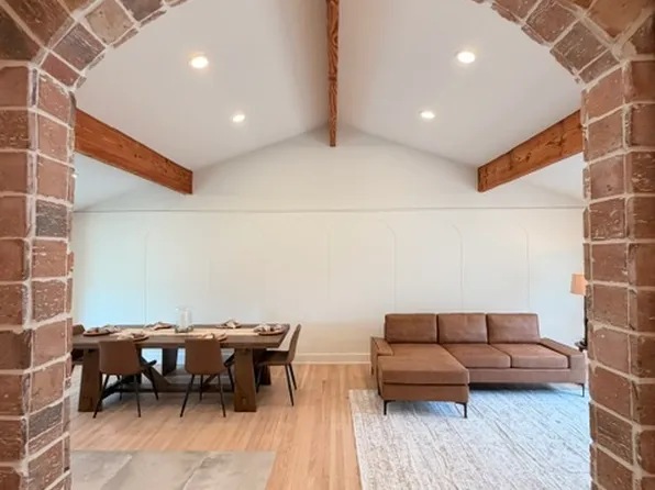 (undisclosed Address), Mayfield Heights, OH 44124