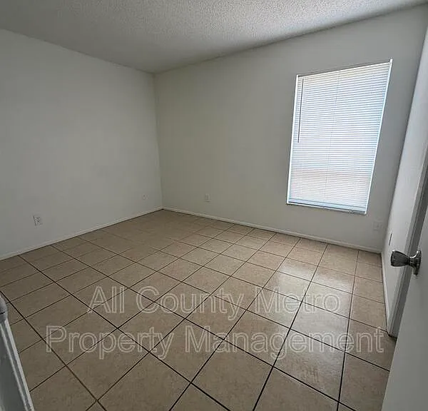 2539 Ridgewood Ave — Photo 15