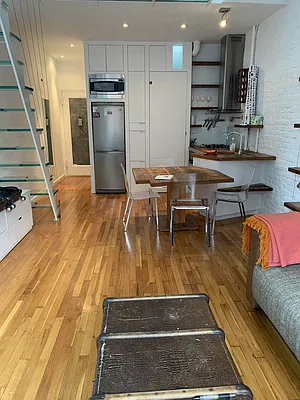 Rented by Compass | media 23