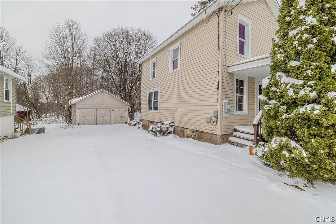 3282 Fulton Ave photo 1