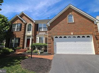 6432 Morven Park Ln, Gainesville, VA