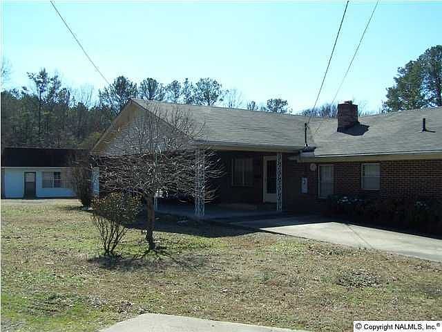 2nd image of 2108 3rd St SW