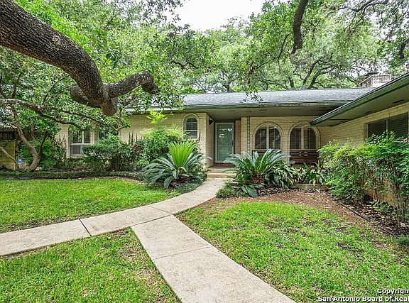 4th image of 9123 Oak Downs Dr