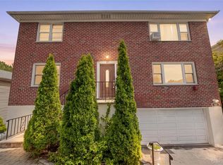 21 Bryn Mawr Place, Yonkers, NY 10701
