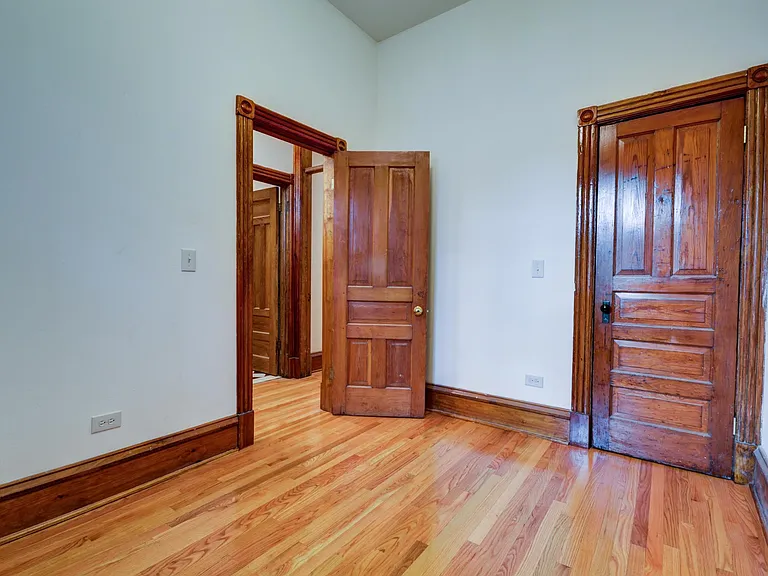 2247 N Lincoln Ave #2 — Photo 10