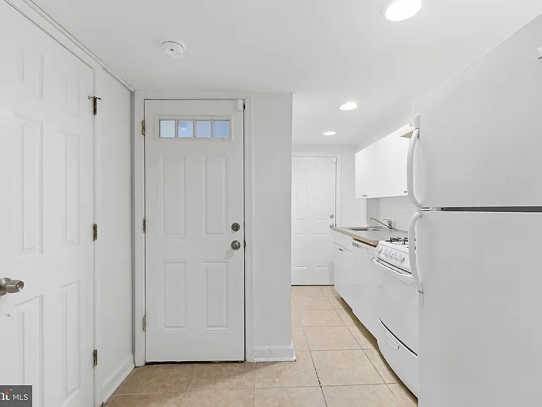440 Delafield Pl NW — Photo 24