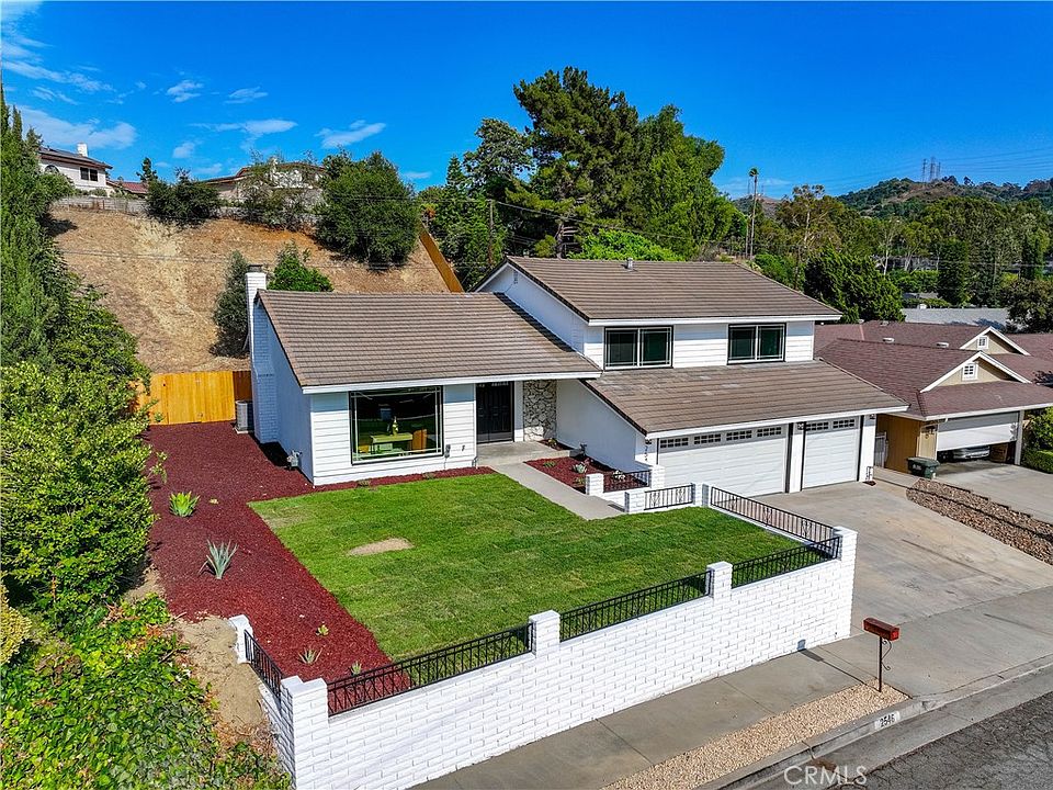 1st image of 2546 Fontezuela Dr