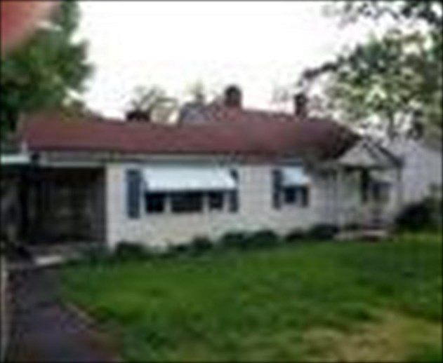 1st image of 2032 Woodland Dr