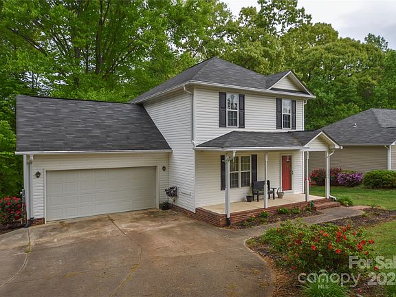 2nd image of 405 Brookfield Dr