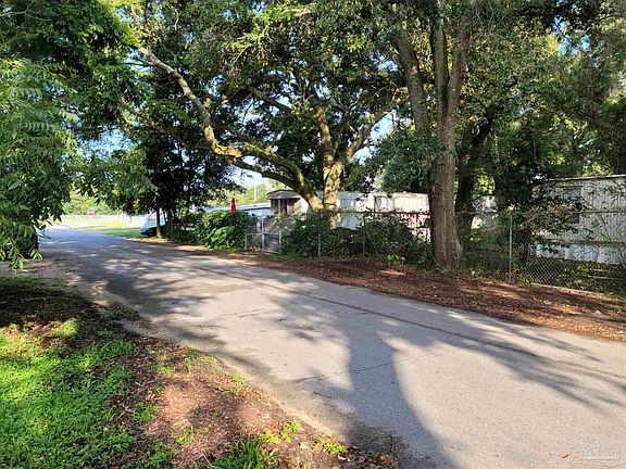 2nd image of 4901 Chimes Way