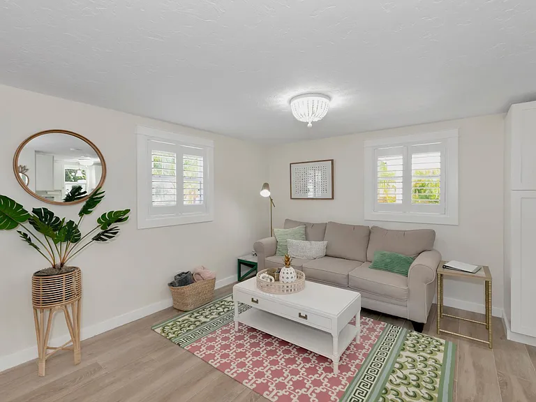 1805 Ivanhoe St #1805 — Photo 7