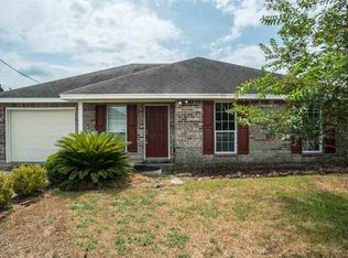 5770 Shadowbend Cir S, Lumberton, TX 77657