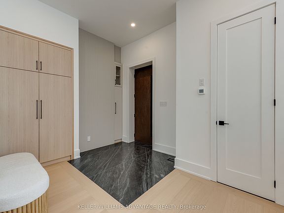 4th image of 121 Durant Ave