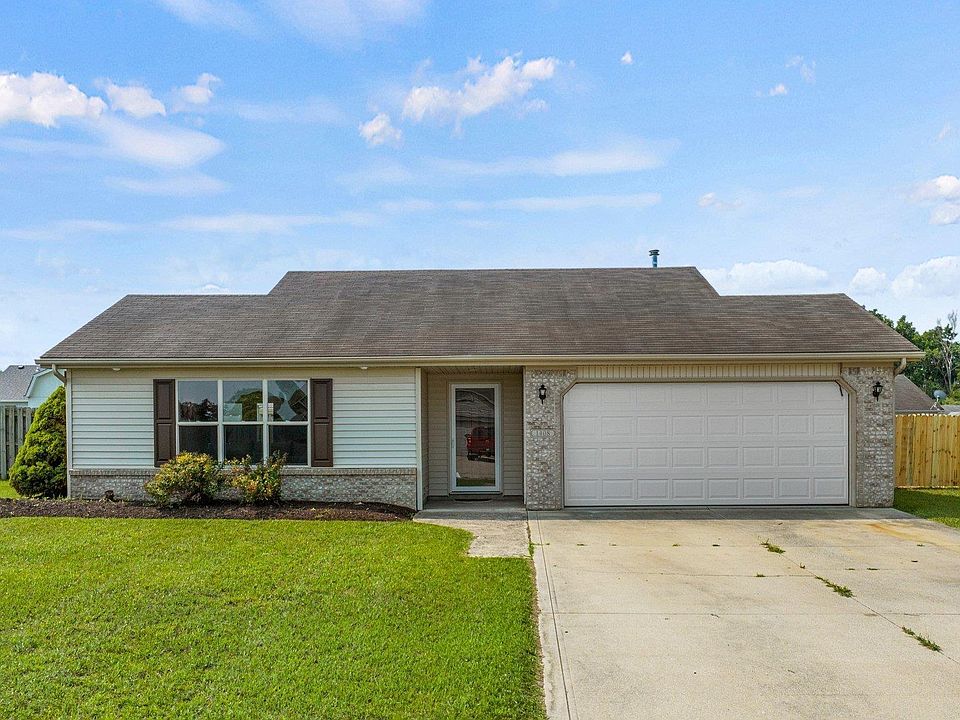 1st image of 1408 E Louise Dr