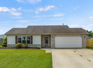 1408 E Louise Dr, Columbia City, IN 46725