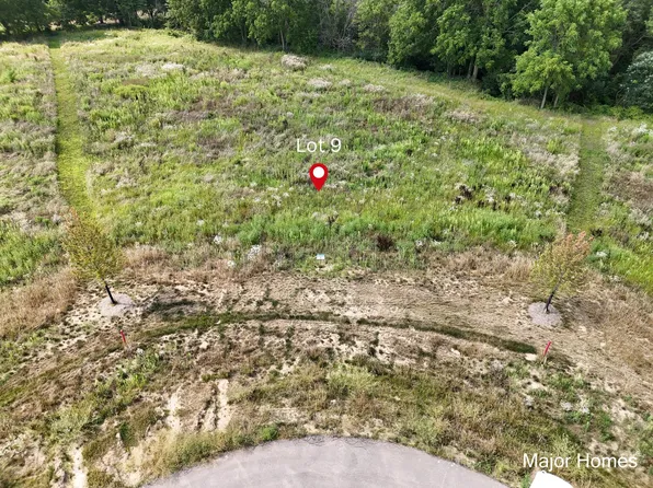 9 High Ridge Ct, Freeport, MI 49325