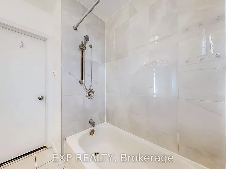 47 Boyce Ave S — Photo 26