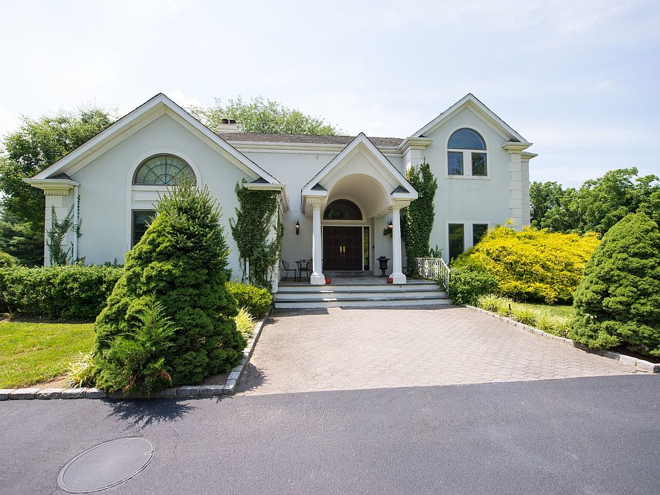 1st image of 670 Horse Race Ln