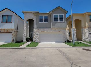 12612 Ashford Shadow Dr, Houston, TX 77072