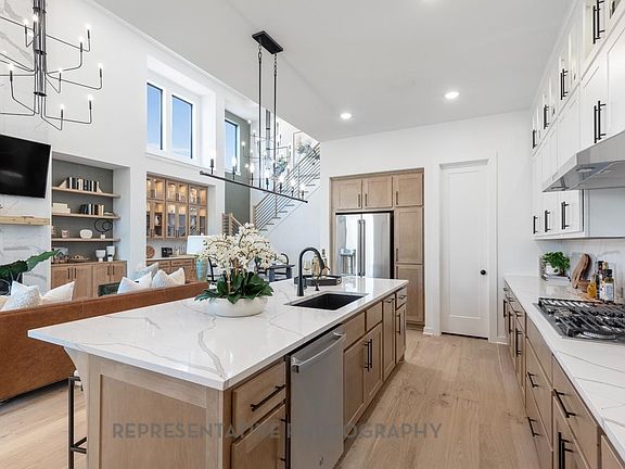 6th image of this home