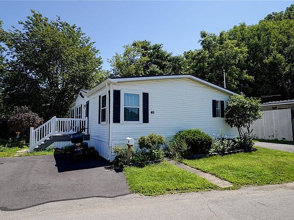 2nd image of 48 Elderberry Cir