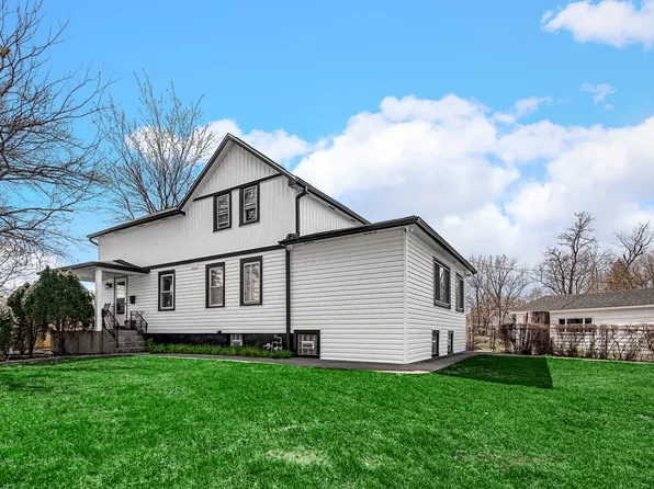 824 Rowlett Ave, Melrose Park, IL 60164