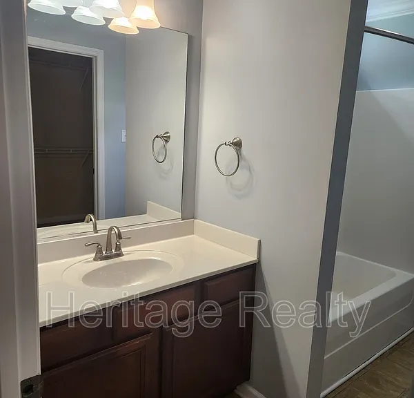 6515 Airtree Ln — Photo 7